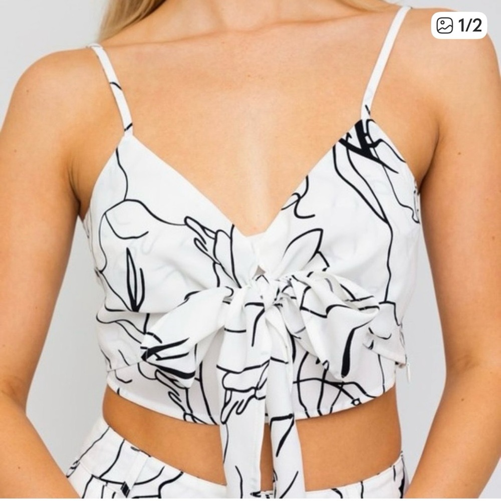 Le Lis Abstract Pattern Crop Top - image 1